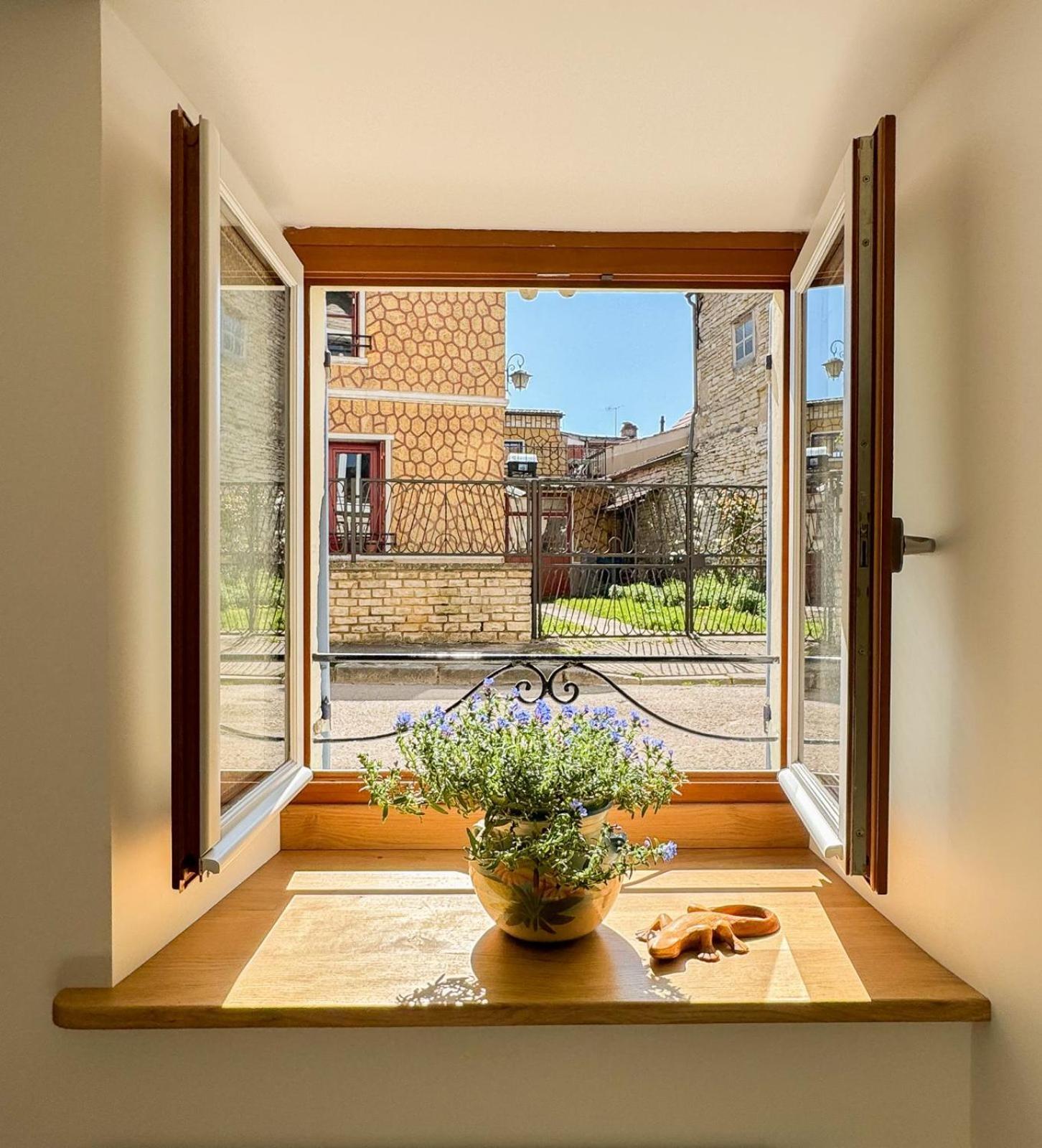 La Petite Maison Noyers-sur-Serein Kültér fotó